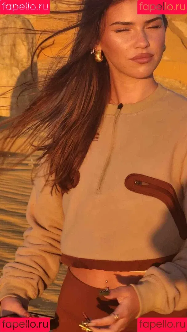 Leah Halton / leahhalton_ Onlyfans Photo Gallery 