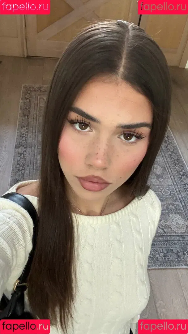 Leah Halton / leahhalton_ Onlyfans Photo Gallery 