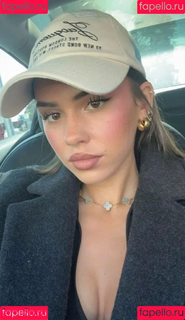 Leah Halton / leahhalton_ Onlyfans Photo Gallery 
