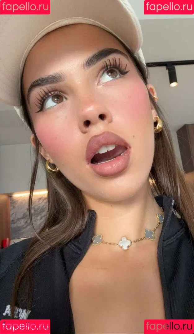 Leah Halton / leahhalton_ Onlyfans Photo Gallery 