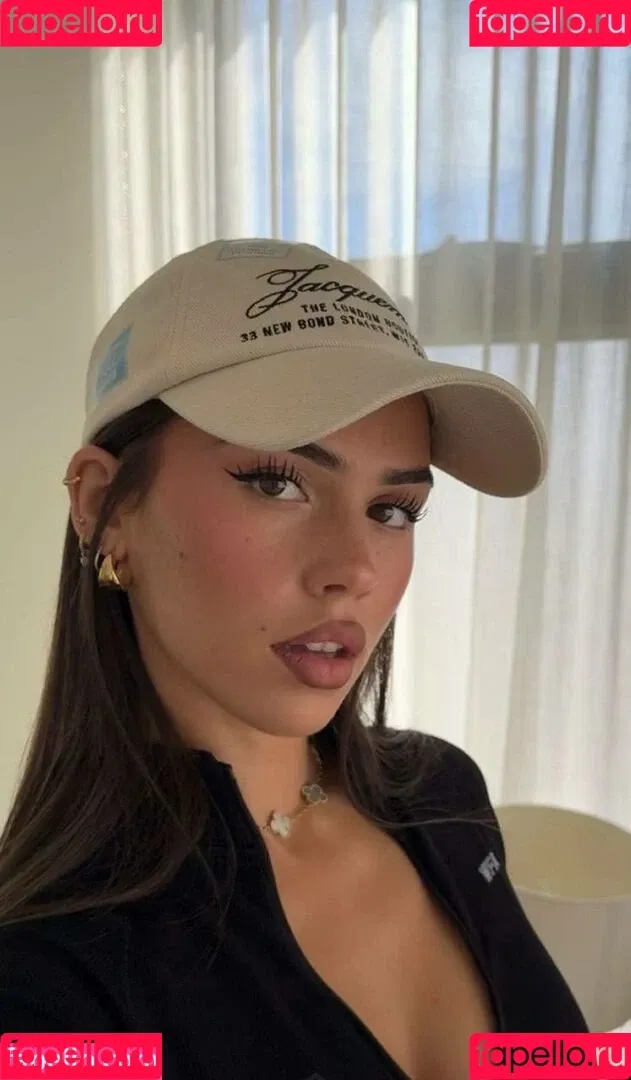 Leah Halton / leahhalton_ Onlyfans Photo Gallery 
