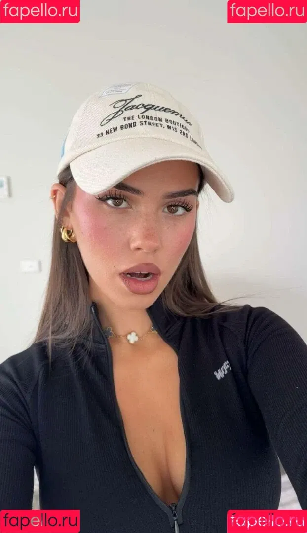 Leah Halton / leahhalton_ Onlyfans Photo Gallery 