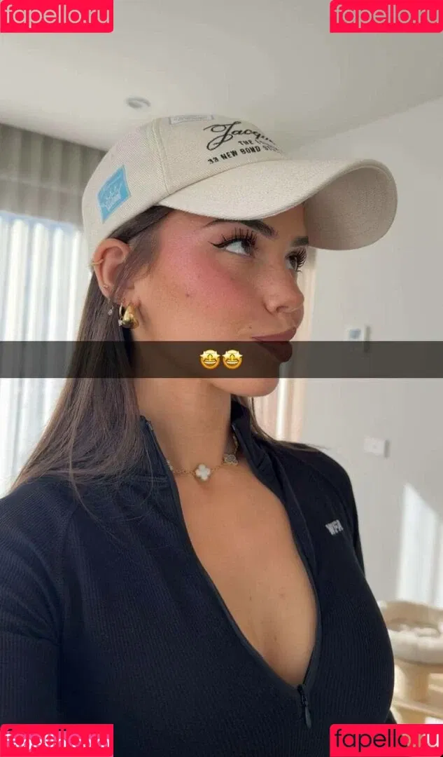 Leah Halton / leahhalton_ Onlyfans Photo Gallery 