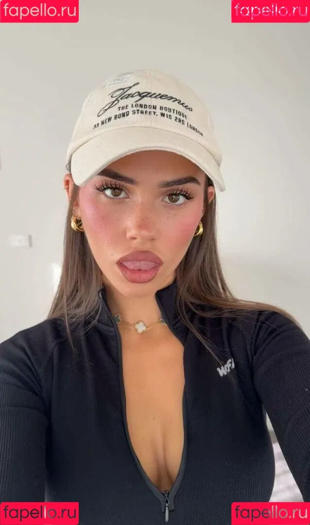 Leah Halton / leahhalton_ Onlyfans Photo Gallery 