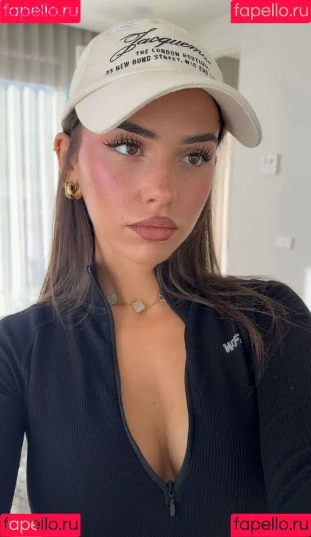 Leah Halton / leahhalton_ Onlyfans Photo Gallery 