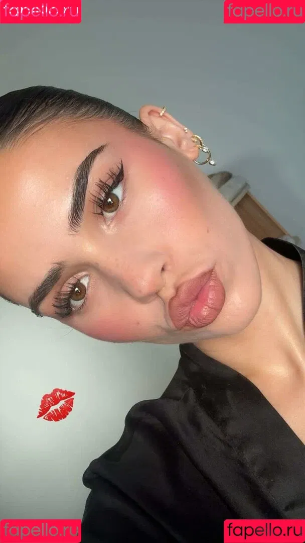 Leah Halton / leahhalton_ Onlyfans Photo Gallery 