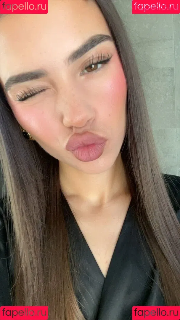 Leah Halton / leahhalton_ Onlyfans Photo Gallery 