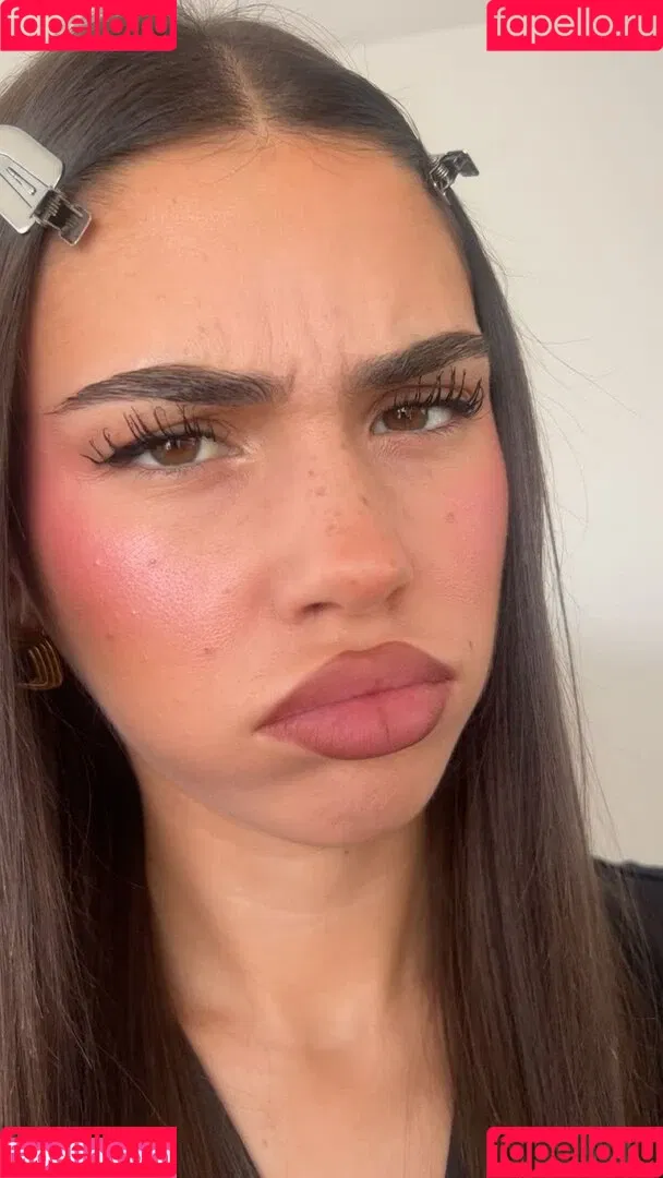 Leah Halton / leahhalton_ Onlyfans Photo Gallery 