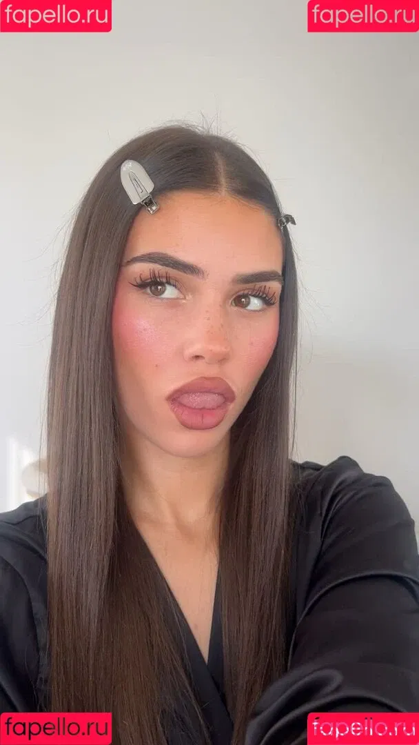 Leah Halton / leahhalton_ Onlyfans Photo Gallery 