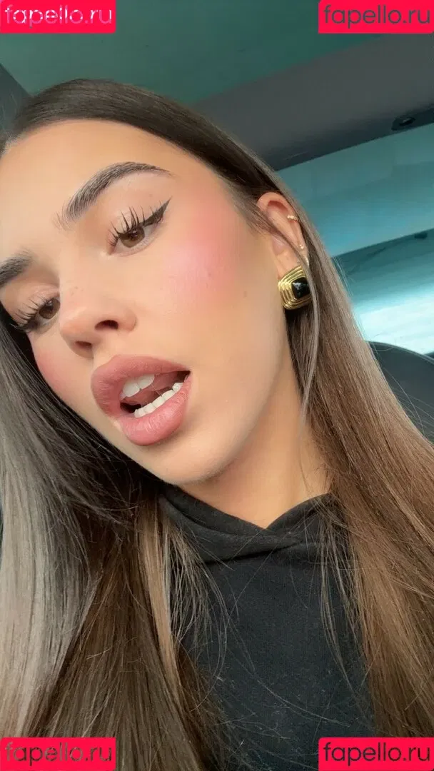 Leah Halton / leahhalton_ Onlyfans Photo Gallery 