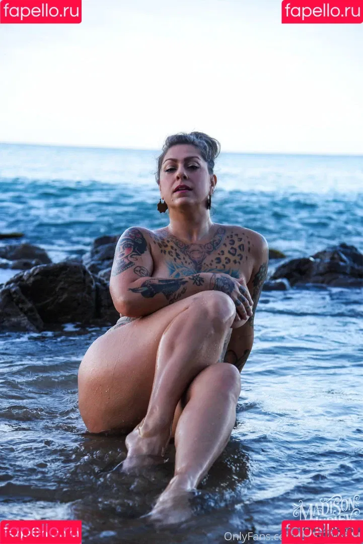 Danielle Colby / DanielleColby / daniellecolbyamericanpicker Onlyfans Photo Gallery 