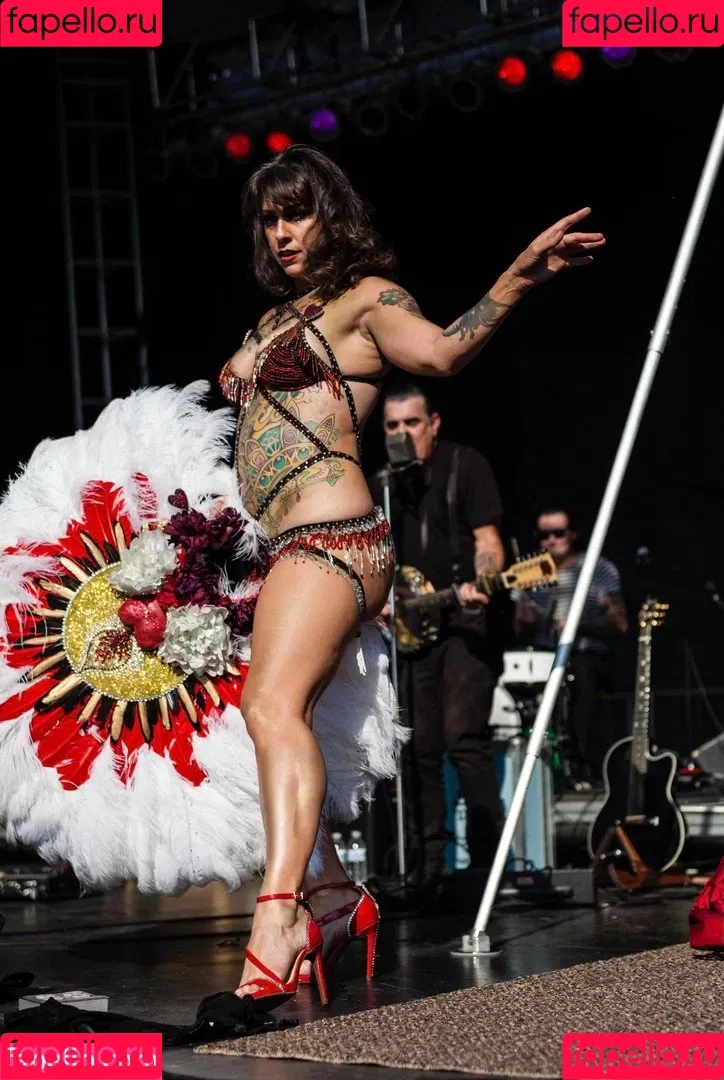 Danielle Colby / DanielleColby / daniellecolbyamericanpicker Onlyfans Photo Gallery 