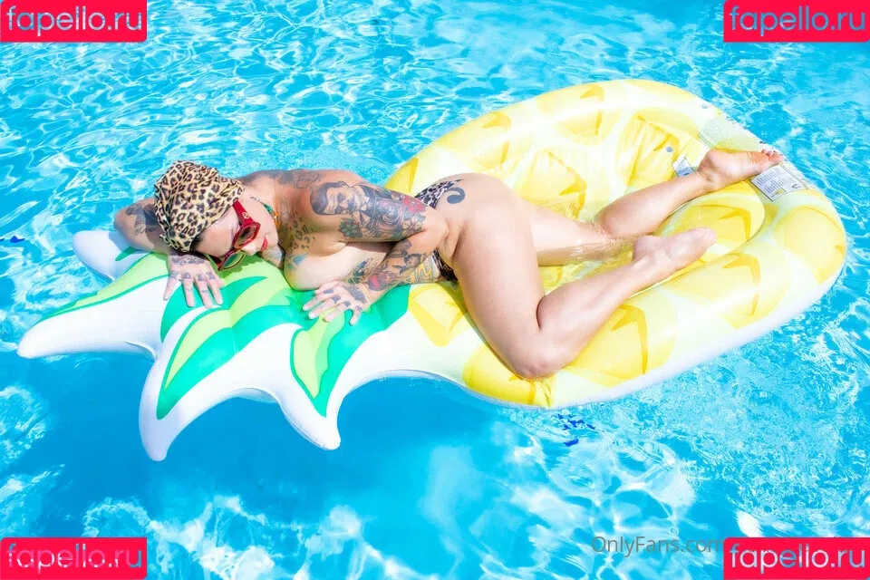 Danielle Colby / DanielleColby / daniellecolbyamericanpicker Onlyfans Photo Gallery 