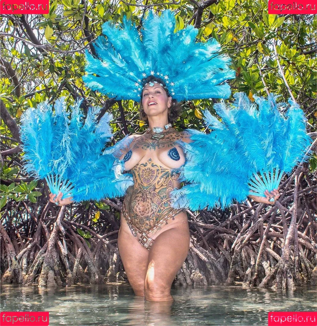 Danielle Colby / DanielleColby / daniellecolbyamericanpicker Onlyfans Photo Gallery 