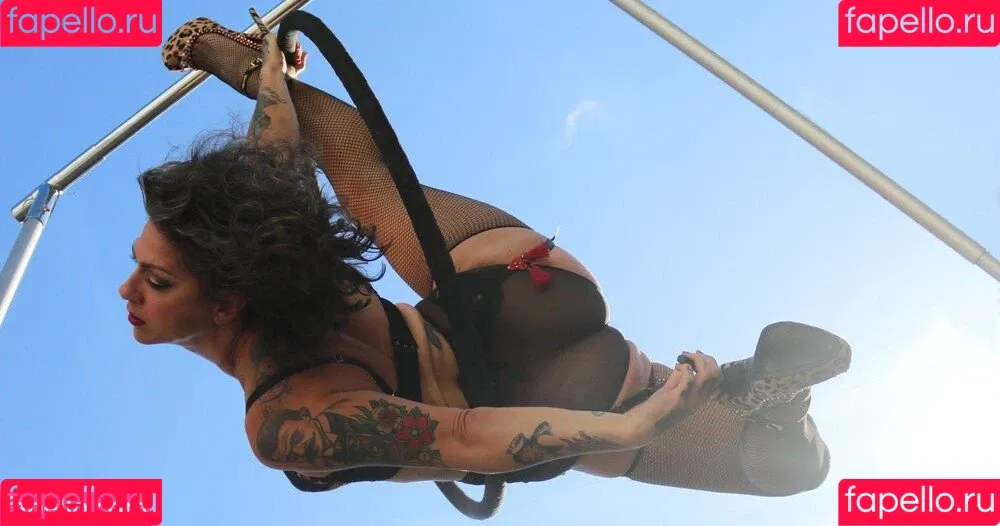 Danielle Colby / DanielleColby / daniellecolbyamericanpicker Onlyfans Photo Gallery 