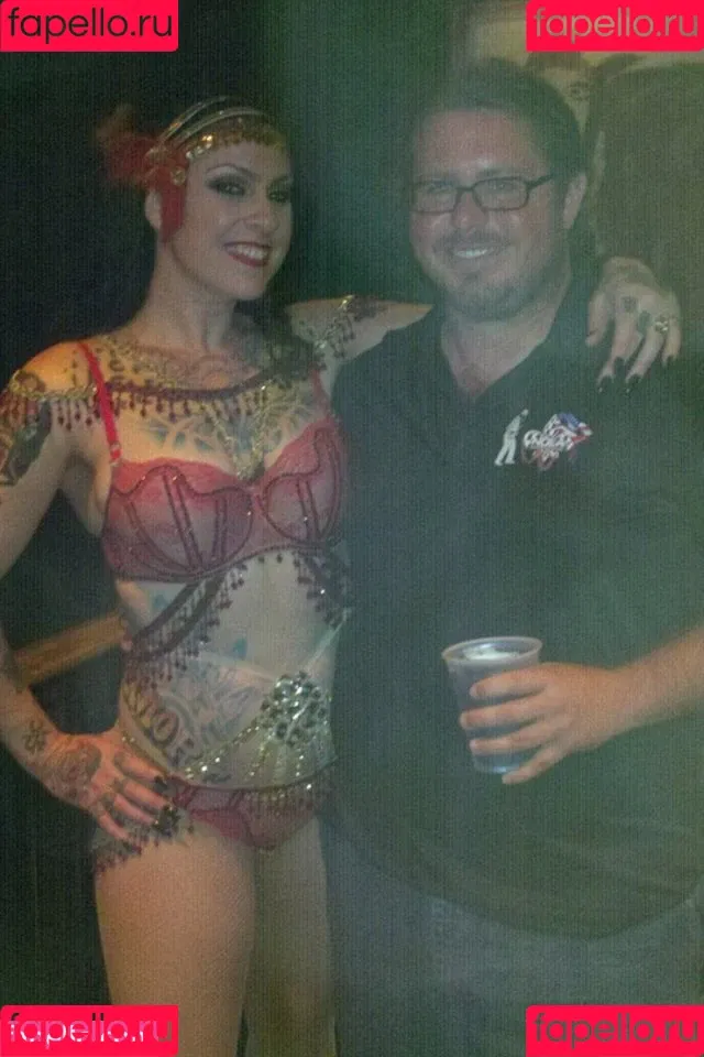 Danielle Colby / DanielleColby / daniellecolbyamericanpicker Onlyfans Photo Gallery 