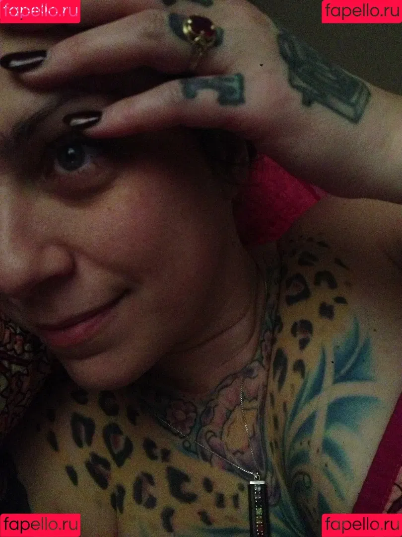 Danielle Colby / DanielleColby / daniellecolbyamericanpicker Onlyfans Photo Gallery 