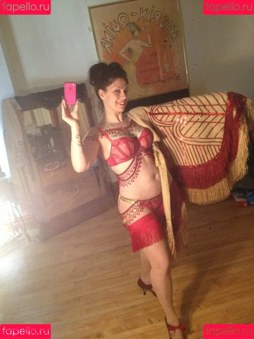 Danielle Colby / DanielleColby / daniellecolbyamericanpicker Onlyfans Photo Gallery 