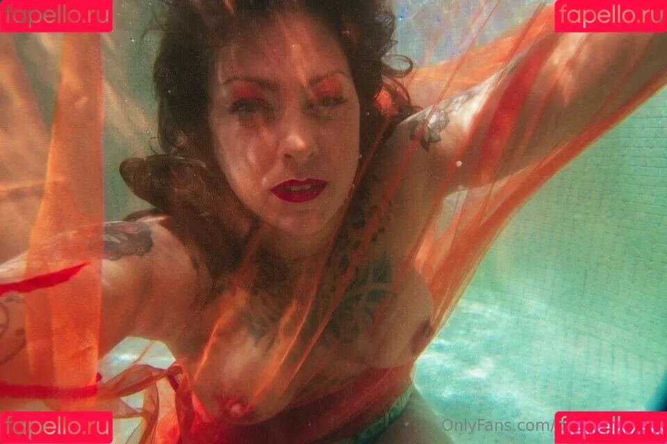 Danielle Colby / DanielleColby / daniellecolbyamericanpicker Onlyfans Photo Gallery 