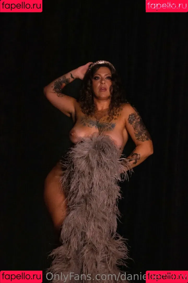 Danielle Colby / DanielleColby / daniellecolbyamericanpicker Onlyfans Photo Gallery 