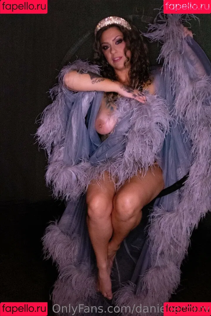 Danielle Colby / DanielleColby / daniellecolbyamericanpicker Onlyfans Photo Gallery 