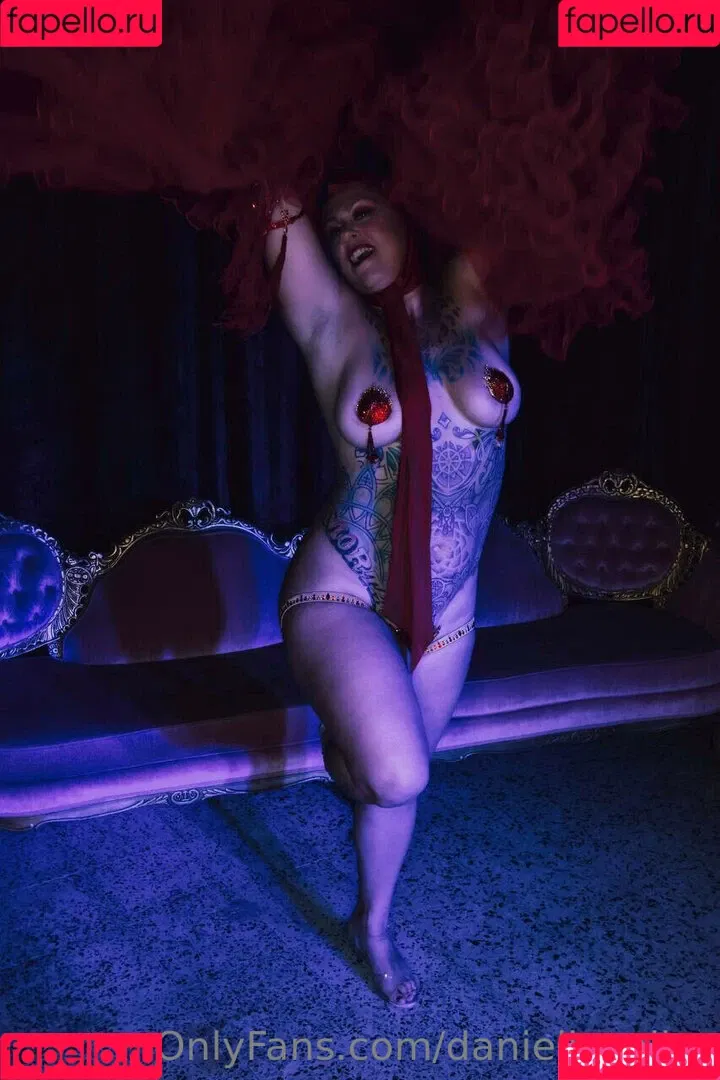 Danielle Colby / DanielleColby / daniellecolbyamericanpicker Onlyfans Photo Gallery 