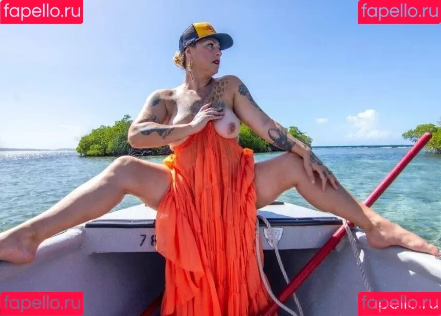 Danielle Colby / DanielleColby / daniellecolbyamericanpicker Onlyfans Photo Gallery 