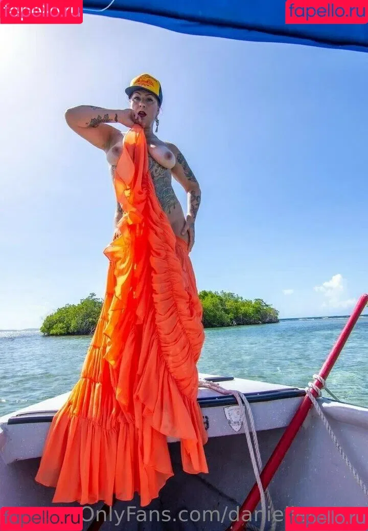 Danielle Colby / DanielleColby / daniellecolbyamericanpicker Onlyfans Photo Gallery 