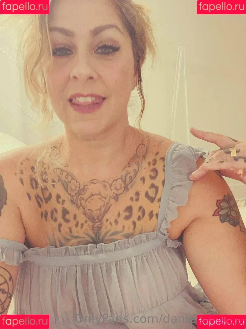 Danielle Colby / DanielleColby / daniellecolbyamericanpicker Onlyfans Photo Gallery 
