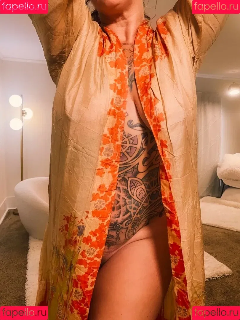 Danielle Colby / DanielleColby / daniellecolbyamericanpicker Onlyfans Photo Gallery 