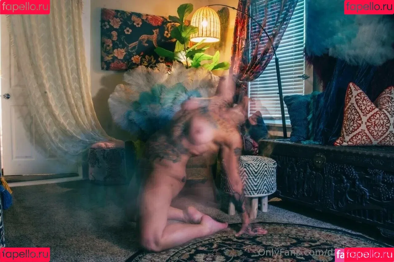 Danielle Colby / DanielleColby / daniellecolbyamericanpicker Onlyfans Photo Gallery 
