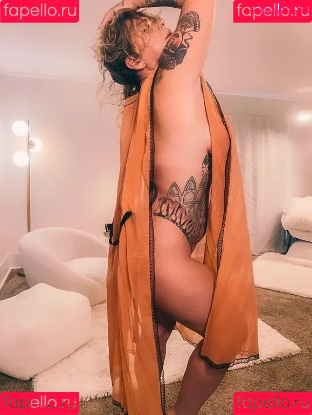 Danielle Colby / DanielleColby / daniellecolbyamericanpicker Onlyfans Photo Gallery 
