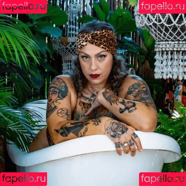 Danielle Colby / DanielleColby / daniellecolbyamericanpicker Onlyfans Photo Gallery 