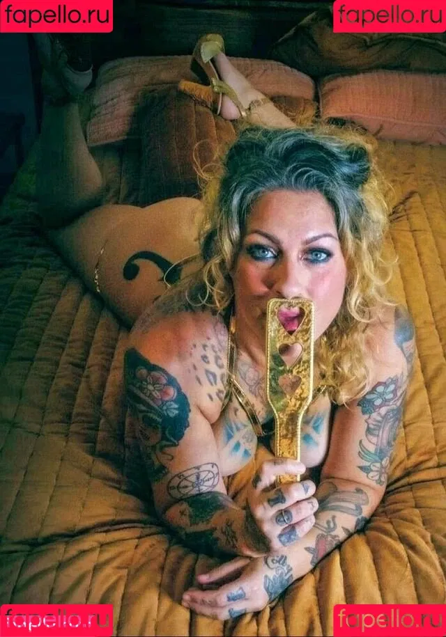 Danielle Colby / DanielleColby / daniellecolbyamericanpicker Onlyfans Photo Gallery 