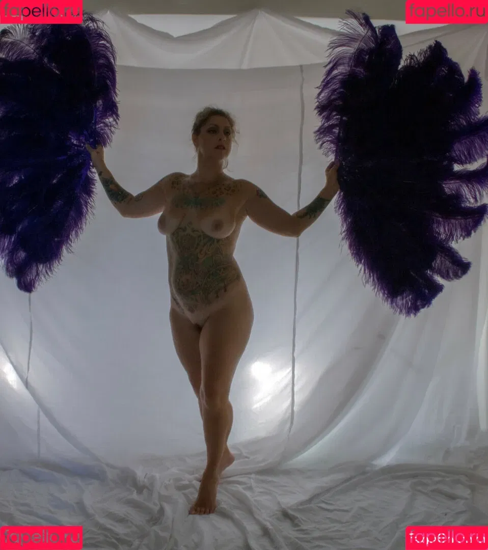 Danielle Colby / DanielleColby / daniellecolbyamericanpicker Onlyfans Photo Gallery 