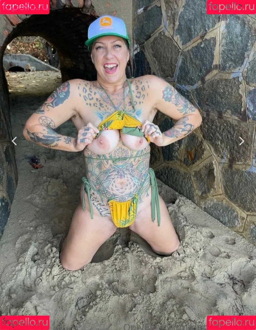 Danielle Colby / DanielleColby / daniellecolbyamericanpicker Onlyfans Photo Gallery 