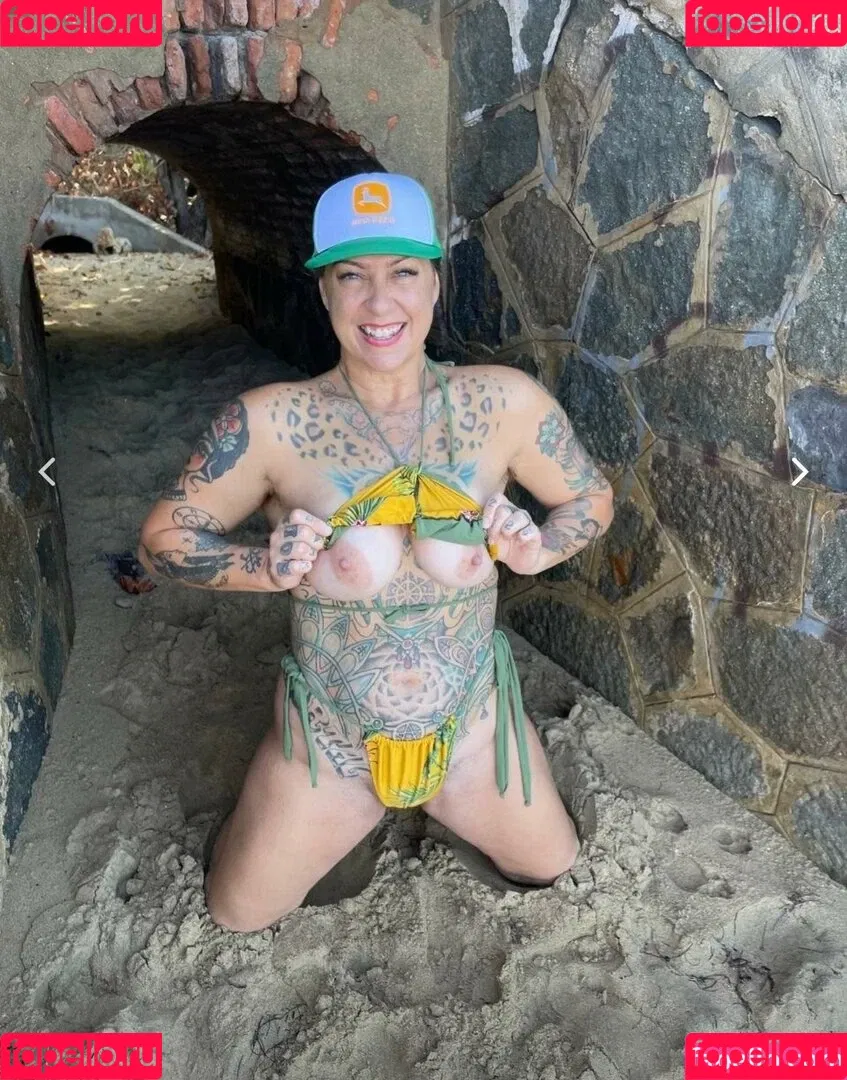 Danielle Colby / DanielleColby / daniellecolbyamericanpicker Onlyfans Photo Gallery 