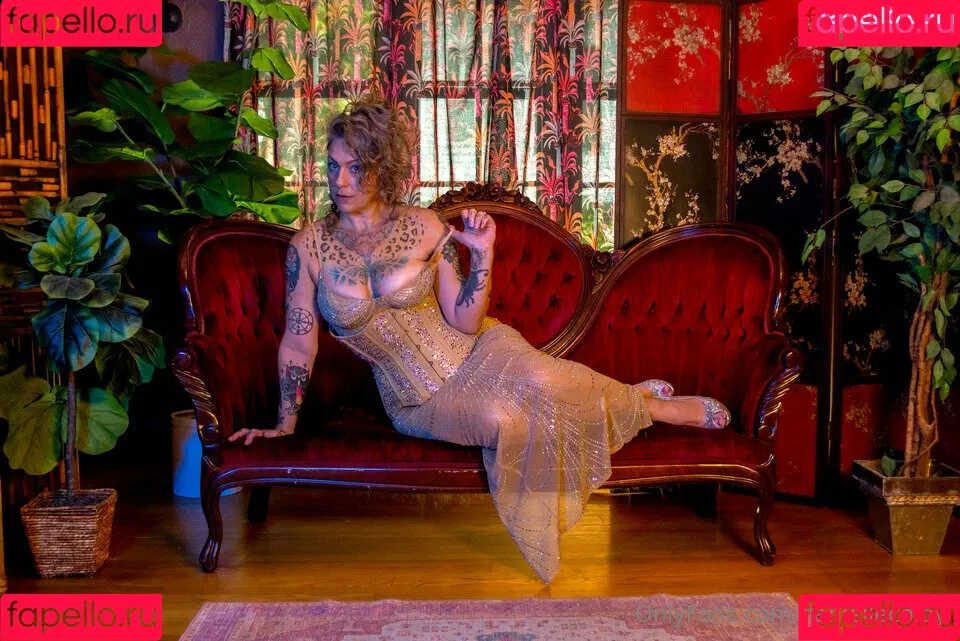 Danielle Colby / DanielleColby / daniellecolbyamericanpicker Onlyfans Photo Gallery 