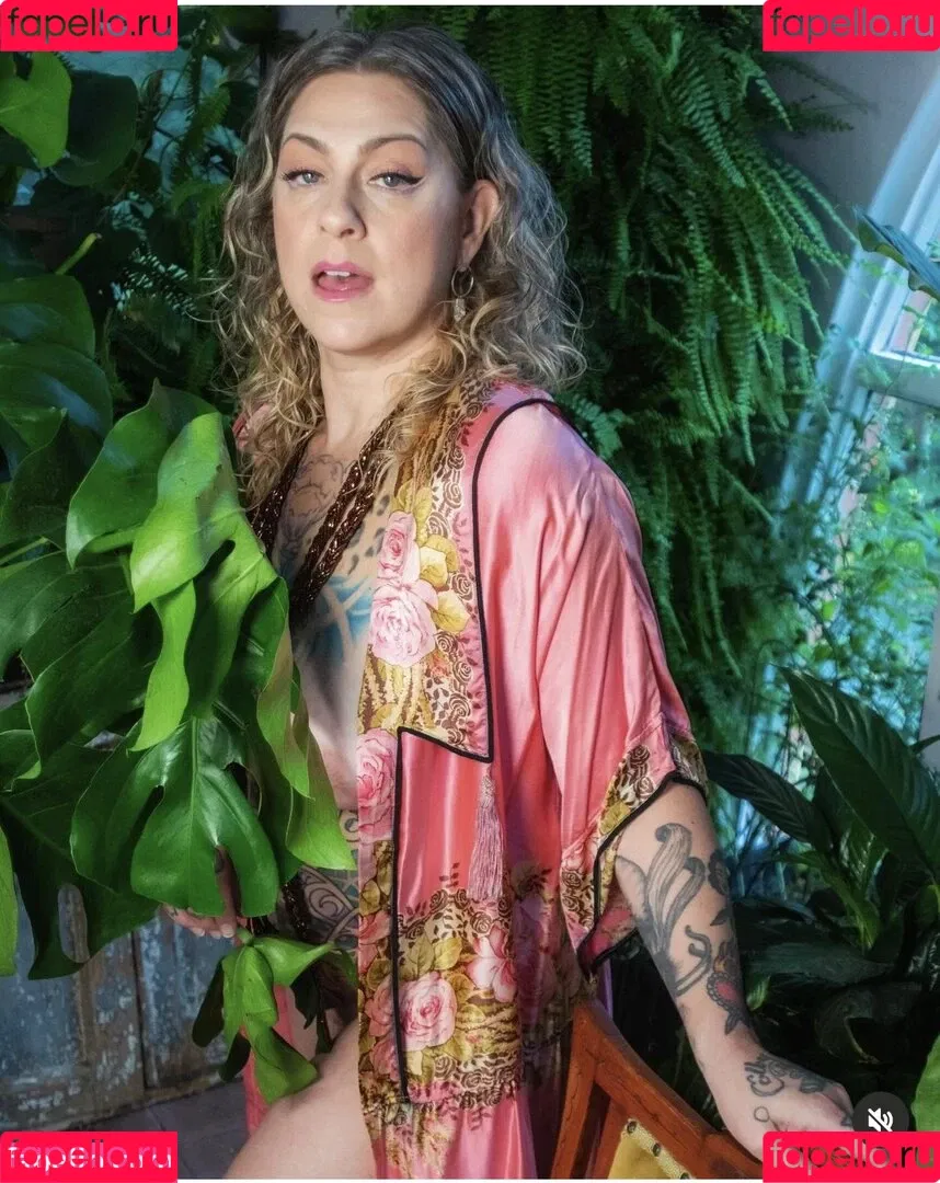 Danielle Colby / DanielleColby / daniellecolbyamericanpicker Onlyfans Photo Gallery 