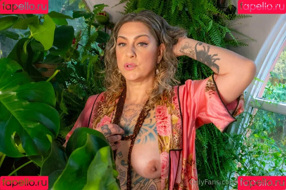 Danielle Colby / DanielleColby / daniellecolbyamericanpicker Onlyfans Photo Gallery 
