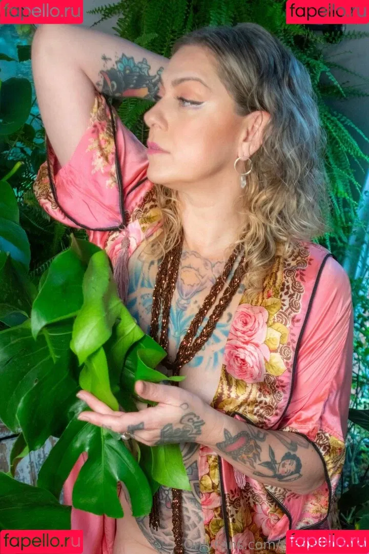 Danielle Colby / DanielleColby / daniellecolbyamericanpicker Onlyfans Photo Gallery 