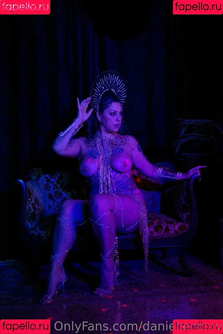 Danielle Colby / DanielleColby / daniellecolbyamericanpicker Onlyfans Photo Gallery 