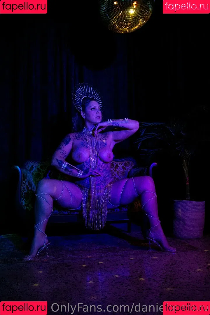 Danielle Colby / DanielleColby / daniellecolbyamericanpicker Onlyfans Photo Gallery 