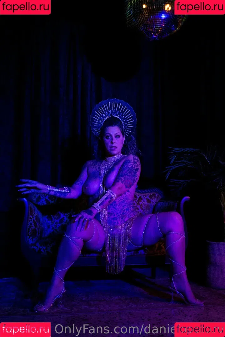 Danielle Colby / DanielleColby / daniellecolbyamericanpicker Onlyfans Photo Gallery 