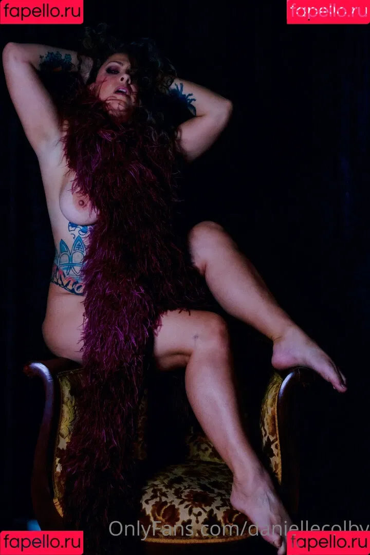 Danielle Colby / DanielleColby / daniellecolbyamericanpicker Onlyfans Photo Gallery 