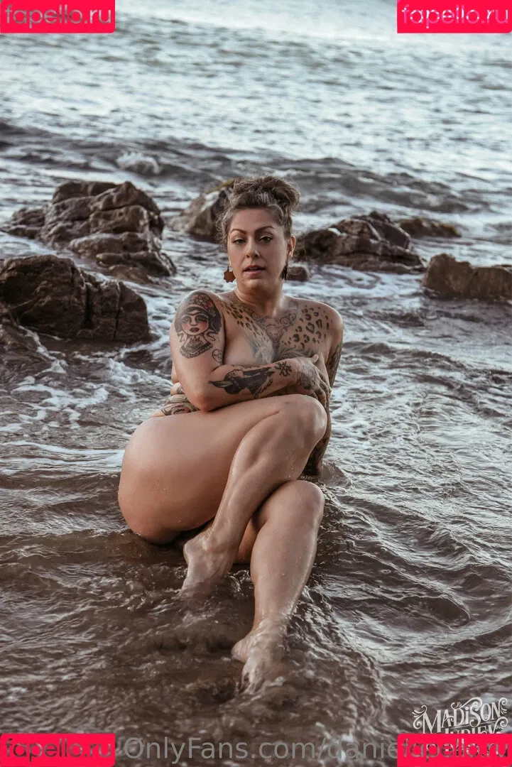 Danielle Colby / DanielleColby / daniellecolbyamericanpicker Onlyfans Photo Gallery 
