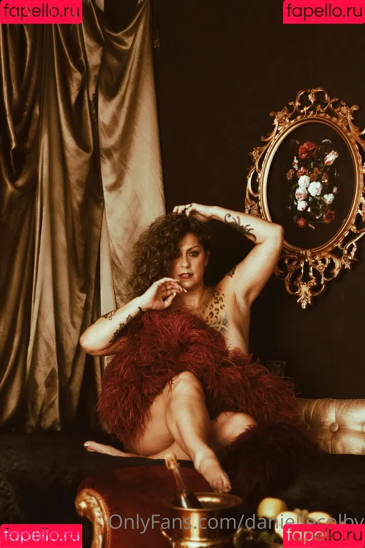 Danielle Colby / DanielleColby / daniellecolbyamericanpicker Onlyfans Photo Gallery 