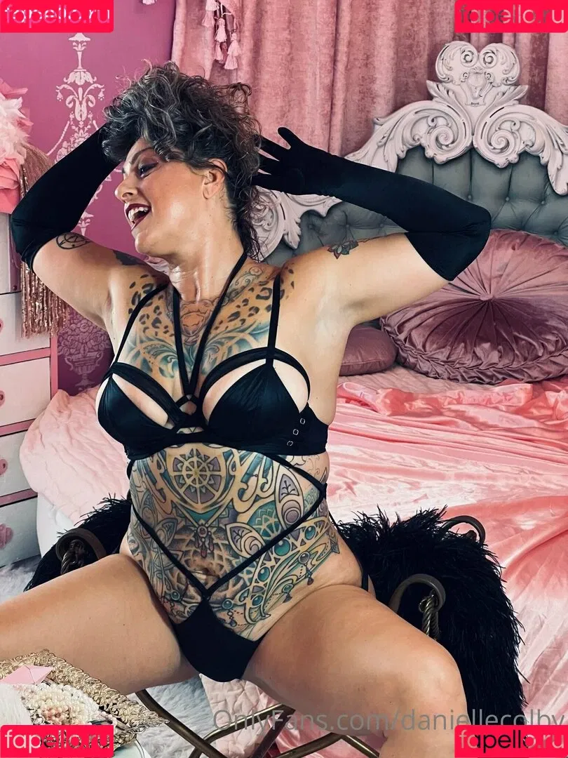 Danielle Colby / DanielleColby / daniellecolbyamericanpicker Onlyfans Photo Gallery 