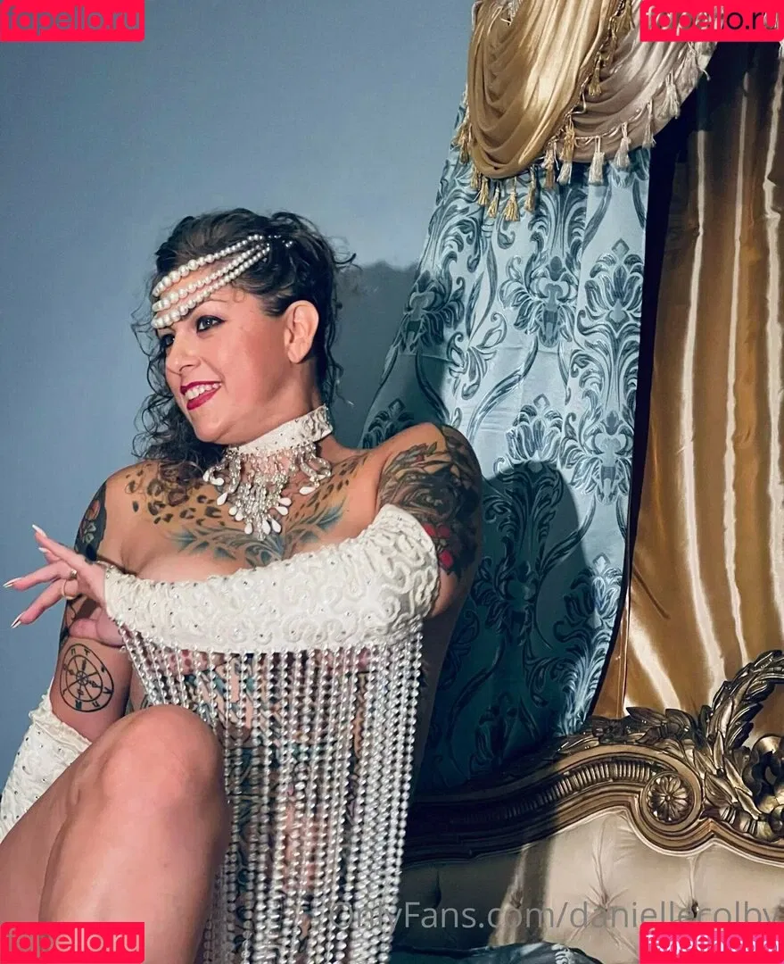 Danielle Colby / DanielleColby / daniellecolbyamericanpicker Onlyfans Photo Gallery 
