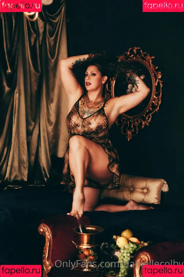 Danielle Colby / DanielleColby / daniellecolbyamericanpicker Onlyfans Photo Gallery 